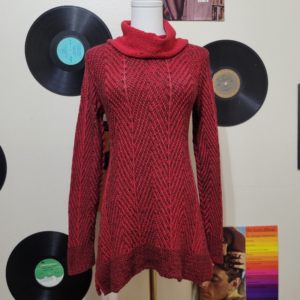 Effeci | Red & Black Turtleneck Sweater